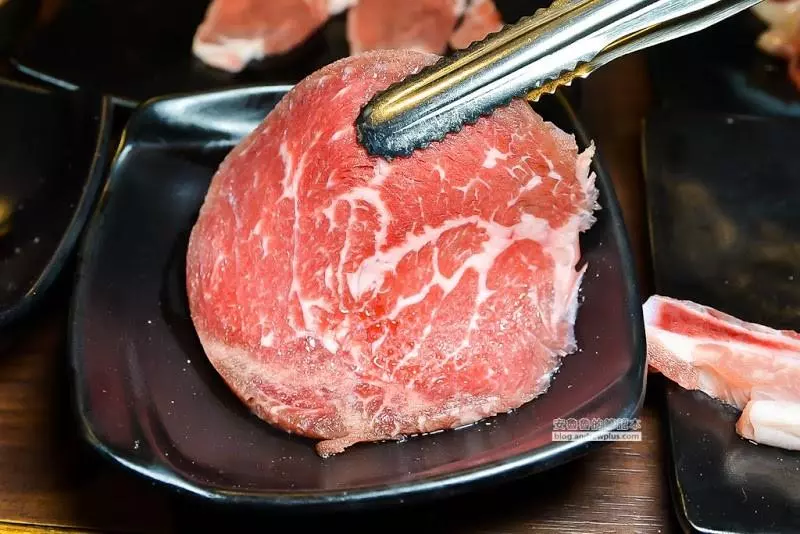 上禾町日式燒肉-和牛、帝王蟹、伊比利豬隨你吃到飽