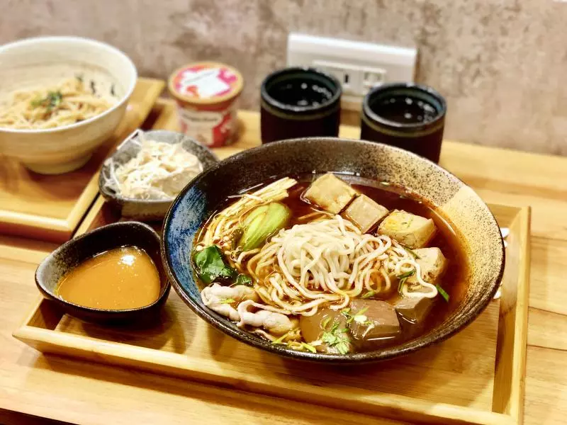 老鍋底 彈牙銷魂麵 麻辣香夠味