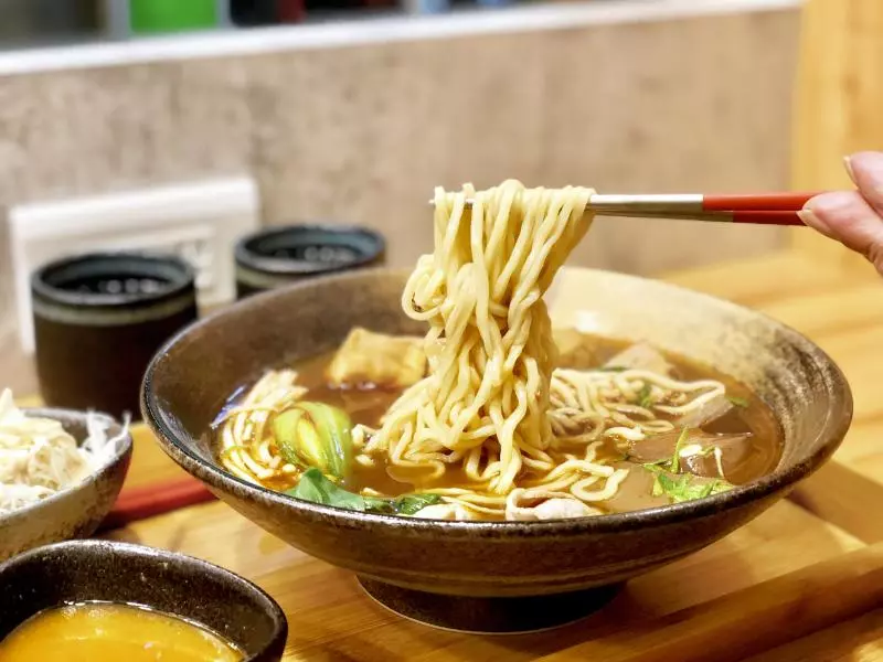老鍋底 彈牙銷魂麵 麻辣香夠味