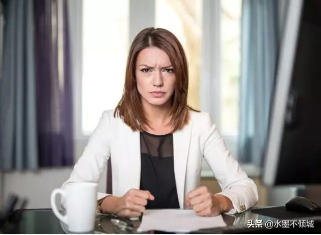 母親住院女兒探望?兒子堵住病房門:不簽放棄財產協議,不許探望