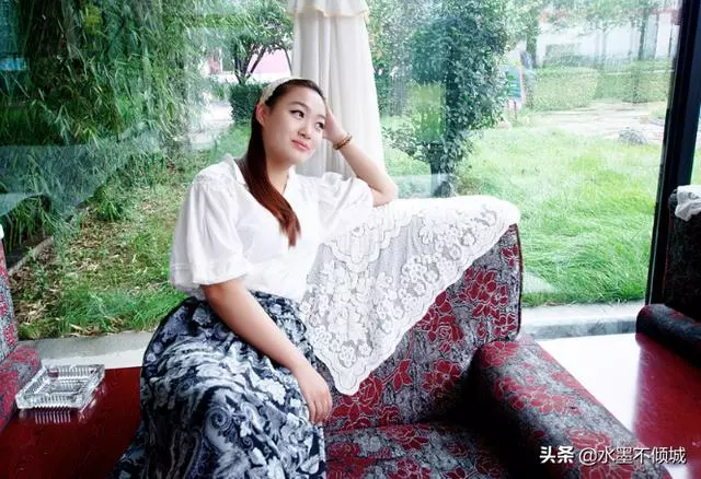 三八節,我在丈夫包里發現兩個手鐲,一個金手鐲,一個銀手鐲