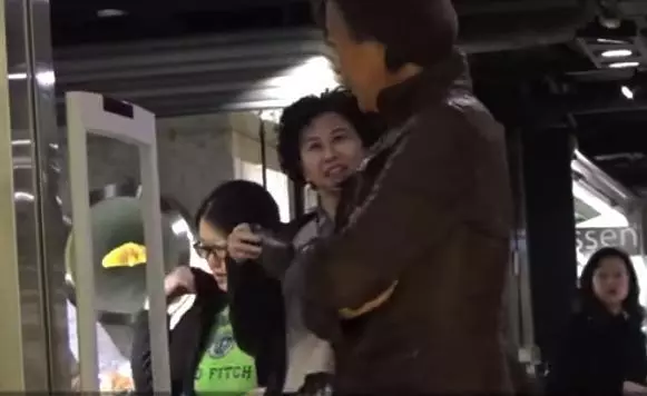 72歲林子祥為演唱會舉行拜神儀式,58歲太太葉倩文低調現身支持~