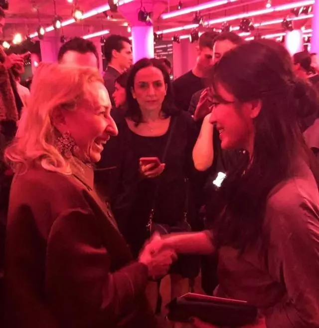 宋慧喬罕見濃妝艷抹現身,扎馬尾辮化身「夜場女王」太吸睛!