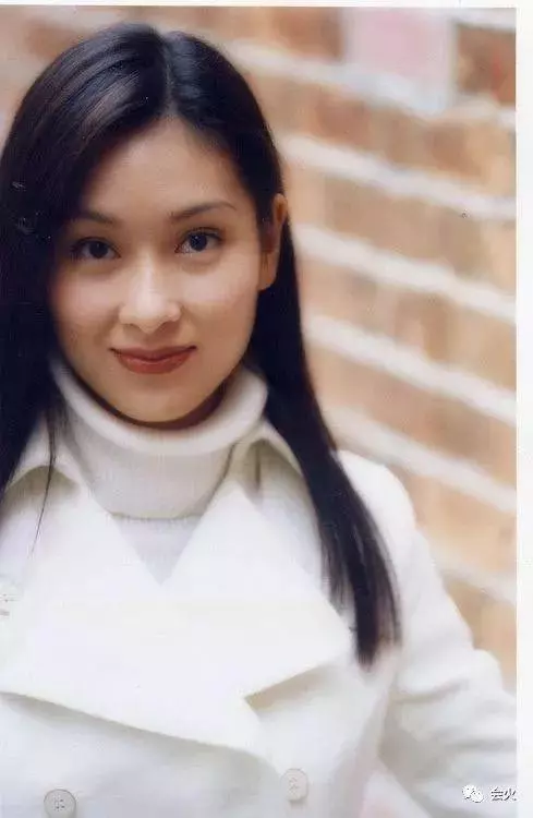 「最美亞姐」楊恭如,曾親口承認「當小三」,今45歲仍單身!