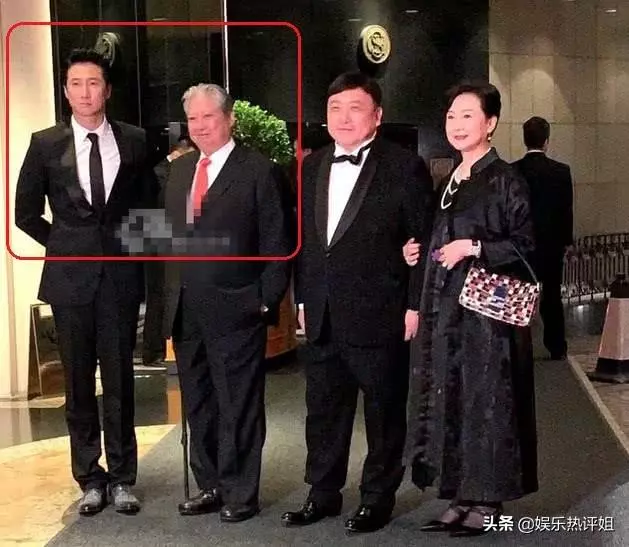 洪金寶舊傷復發,已經抱不動孫子,兒媳婦周家蔚情緒失控到痛哭!