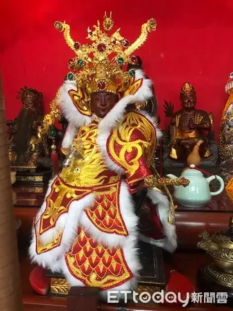 百隻鬼王跟回家!護理師被嚇壞「太子爺顯靈保護」 好神奇!太子爺真的好Q喔!這麼保護乾妹妹真讓人