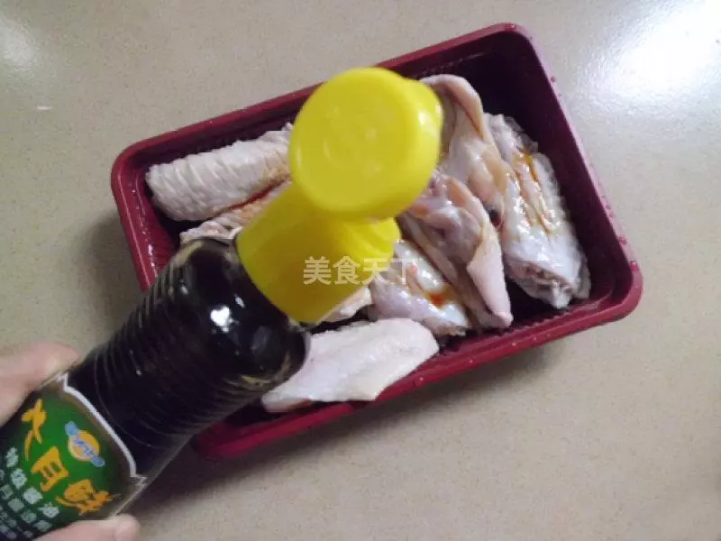 掌握這三個訣竅,做出色香味俱全的誘人雞翅——蚝油雞翅