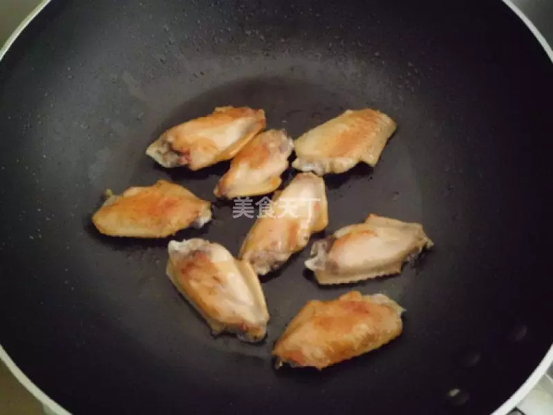 掌握這三個訣竅,做出色香味俱全的誘人雞翅——蚝油雞翅