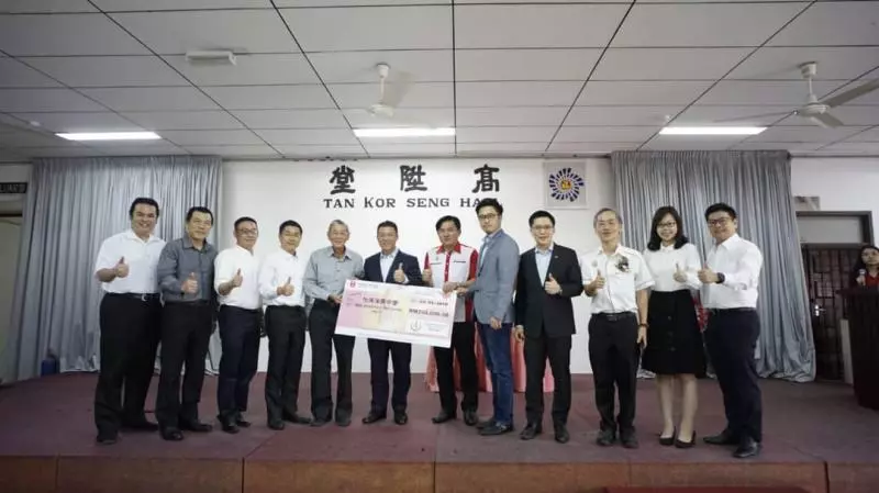 希盟再送大禮 霹9獨中各獲20萬 | 中國報 China Press
