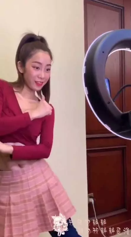 超正直播主「關掉美肌功能」秒現形 全身「用畫的」讓網友受驚:阿娘喂 …