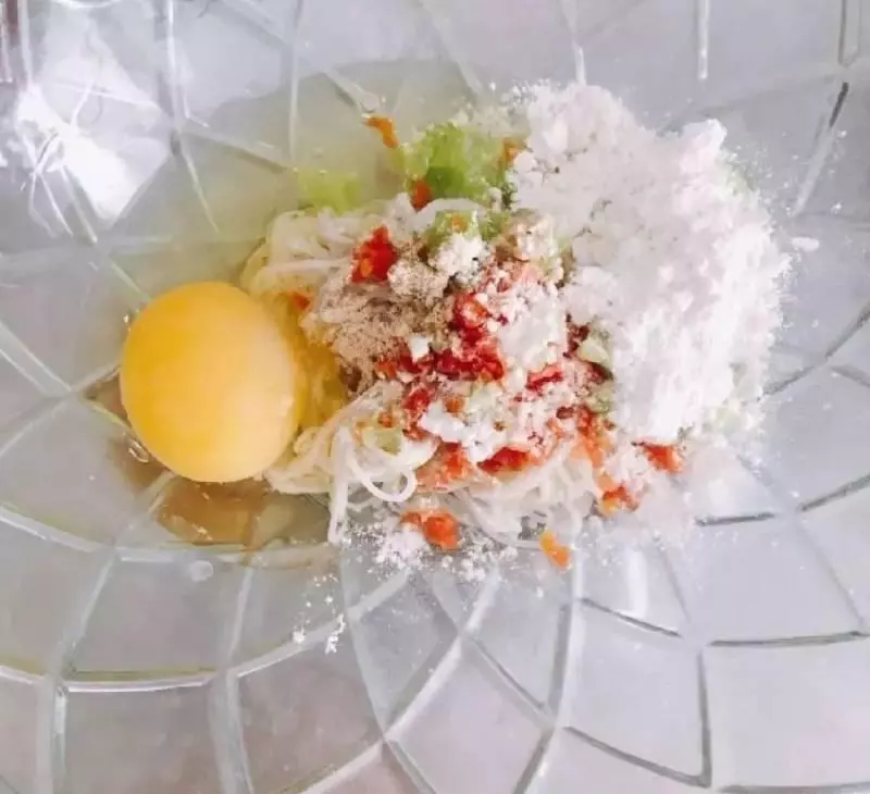 彩蔬麵條餅!一看就會,光碟必備!食材百搭,還能鍛鍊咀嚼力~