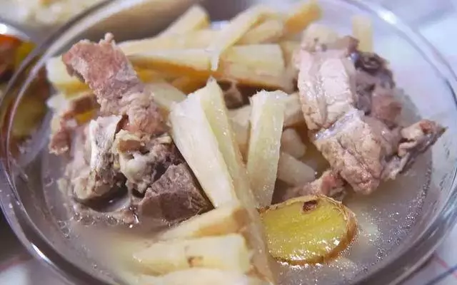 夏天又干又燥【 20種廣東靚湯配方】降火解暑,祛濕補虛,各效果都有