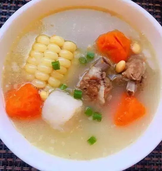 夏天又干又燥【 20種廣東靚湯配方】降火解暑,祛濕補虛,各效果都有