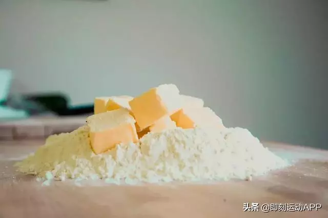 黃油究竟是什麼?它對身體究竟是有益還是有害?我們應該怎麼吃?