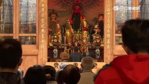 走歹路看繞境!他被關聖帝君「用藤條教訓」 下秒關老爺「霸氣在他耳邊大罵」他嚇到跪下認錯