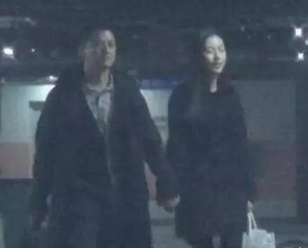 戀情再添實錘!李亞鵬攜緋聞女友再亮相,面對攝影機也毫不避諱!