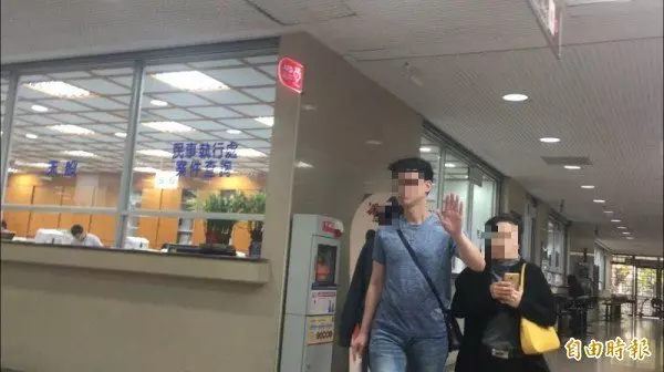 《神經病》辦「」性愛「」派對 女友「參戰」 男稱要壽星女開心