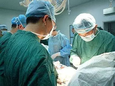 21歲男孩深夜暈厥,搶救無效離世!醫生:深夜做兩件事太傷身了!