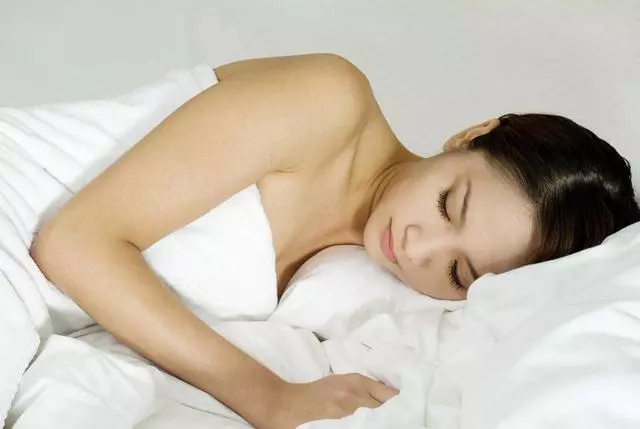 21歲男孩深夜暈厥,搶救無效離世!醫生:深夜做兩件事太傷身了!