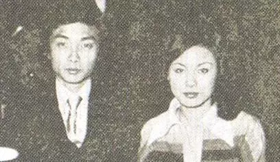 67歲劉松仁近照,比當年的劉德華還要紅,娶小20歲空姐,如今卻過著這樣的生活!