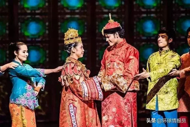 馬來西亞峇峇娘惹族群:他們脫離華人社會,卻又不能真正融入馬來社會!