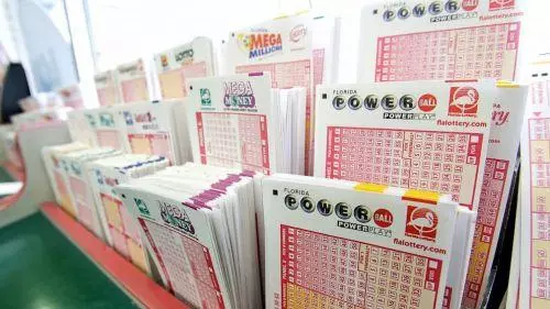 最近缺錢的人:今晚手氣超旺中頭獎,一定要去買彩票,迷信一次吧