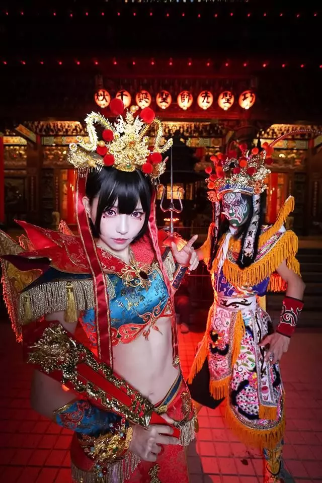 台灣最美官將首是她!攜陣頭登場嗨爆17萬人