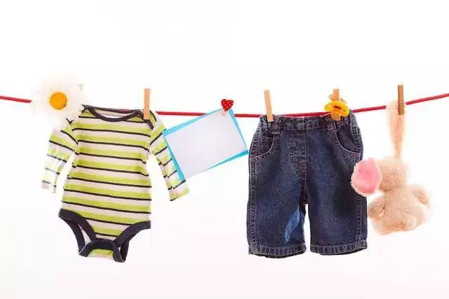 親戚送舊衣服給孩子穿被拒後生氣:那些舊衣服裡,藏著你的教養