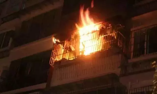 日本人設計的陽台火了,危急時刻能救命!網友:逃生再也不用「跳 樓」了!