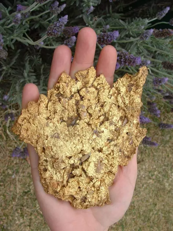 10個「亂撿垃圾」不小心撿到變億萬富翁的超級幸運兒!今天就回家看看家裡附近的垃圾場吧...