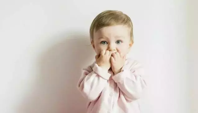 注意!3歲男孩喝了它致永久性腦損傷,家長們別再拿孩子的生命當兒戲