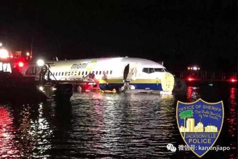 波音737飛機又出事,衝出跑道墜河裡