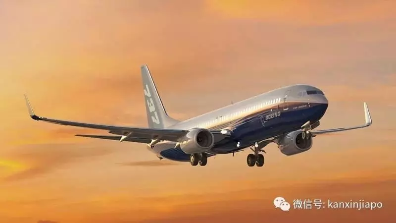 波音737飛機又出事,衝出跑道墜河裡