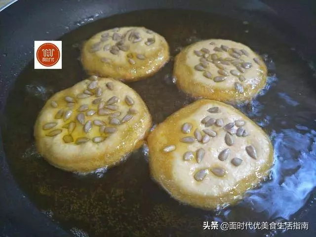 這種小吃集市上常見,教你在家做出來,大人小孩搶著吃!