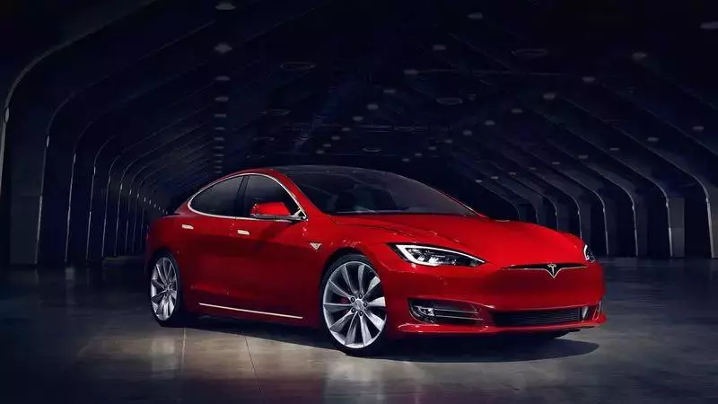 世界第三快的超級房車?來自特斯拉