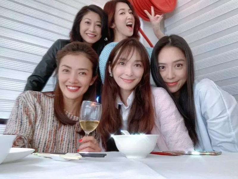 5豪門貴婦同框 泄夫家驚人財力