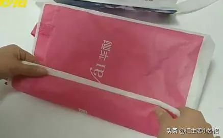 購物袋太多只能扔掉?教你一個收納方法,一年省下不少錢
