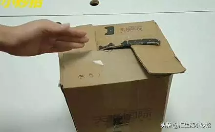 購物袋太多只能扔掉?教你一個收納方法,一年省下不少錢