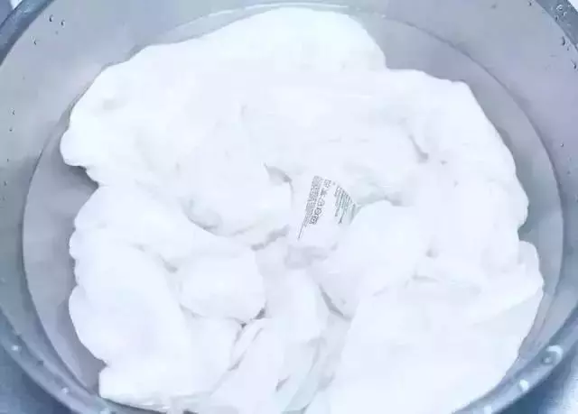 皮膚上出現3種症狀,你家蟎蟲已經「做窩」了,教你4個土辦法,蟎蟲消滅乾淨