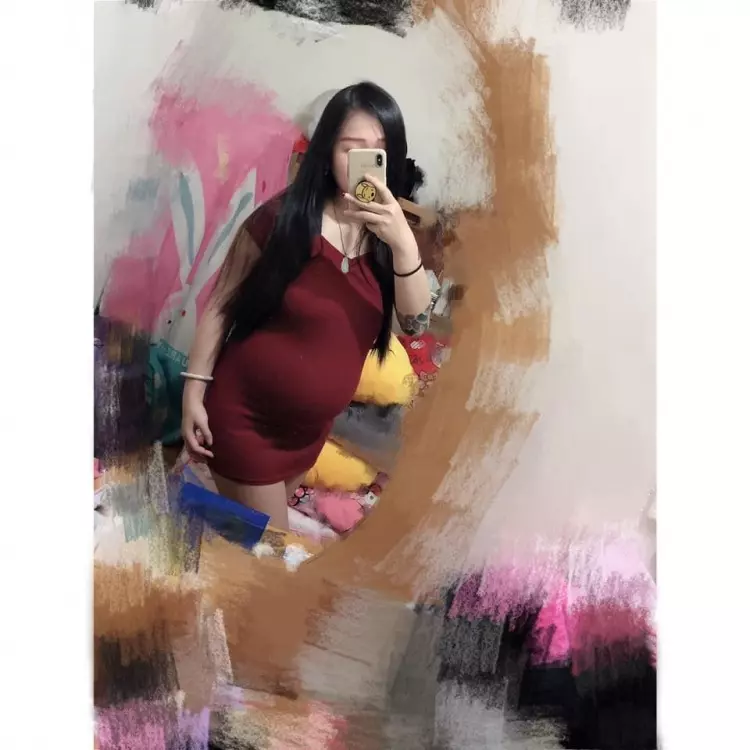 18歲為什麼不能懷孕?年輕辣媽PO孕肚刺青照曬幸福...委屈討拍「常被指指點點」網戰翻!