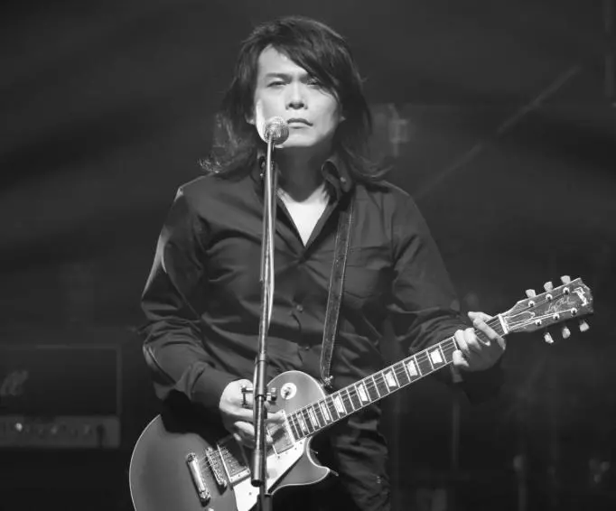 現在學生都把伍佰當丑角?PTT引共鳴「根本台搖滾之神」屌打五X天:演唱現場燃到不行