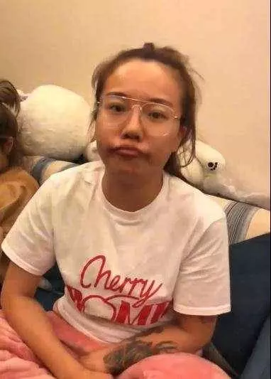 去年6月,一名辣露北半球的正妹引起了網友的關注