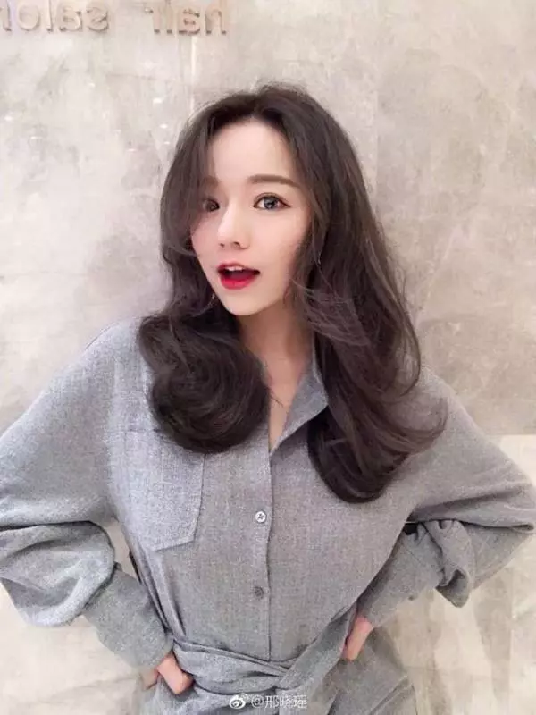 去年6月,一名辣露北半球的正妹引起了網友的關注