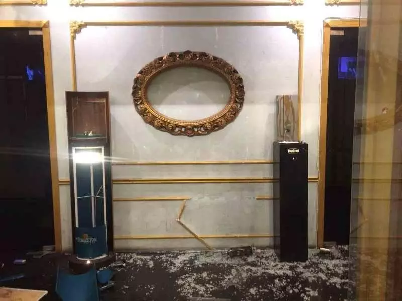 【40多人狂砸夜店】疑內幕真相曝光!大馬警方放狠話!這些人「大難臨頭」了!