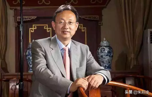 步長製藥新加坡籍董事長:27歲被譽神醫,家族擁有財富320億