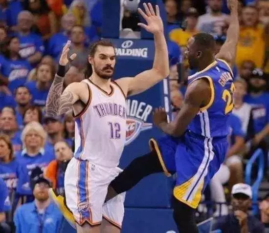 聯盟公敵!他是當今NBA動作最大的球員?