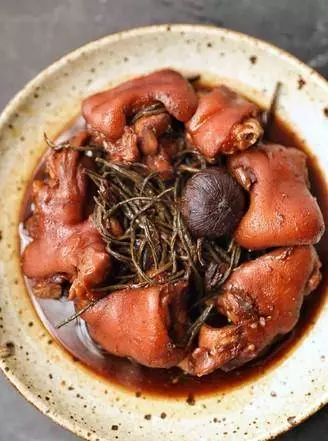 它是天然的「無添加玻尿酸」,三天兩頭吃,養顏補血,女人要常吃