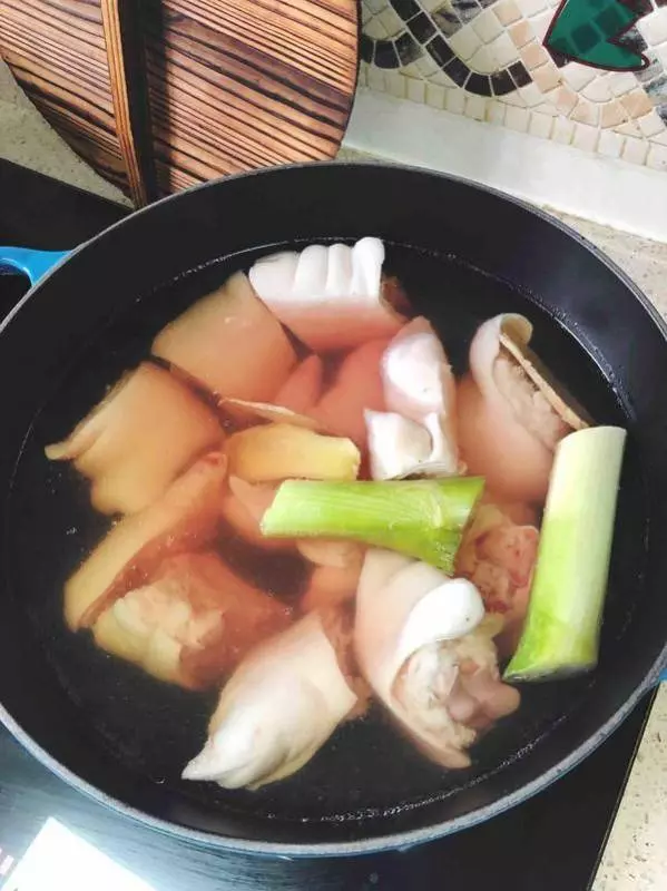 它是天然的「無添加玻尿酸」,三天兩頭吃,養顏補血,女人要常吃