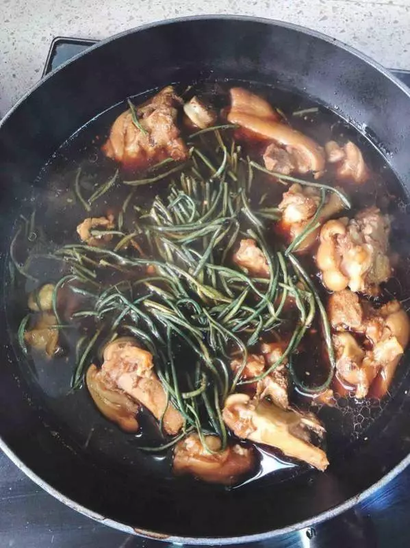 它是天然的「無添加玻尿酸」,三天兩頭吃,養顏補血,女人要常吃