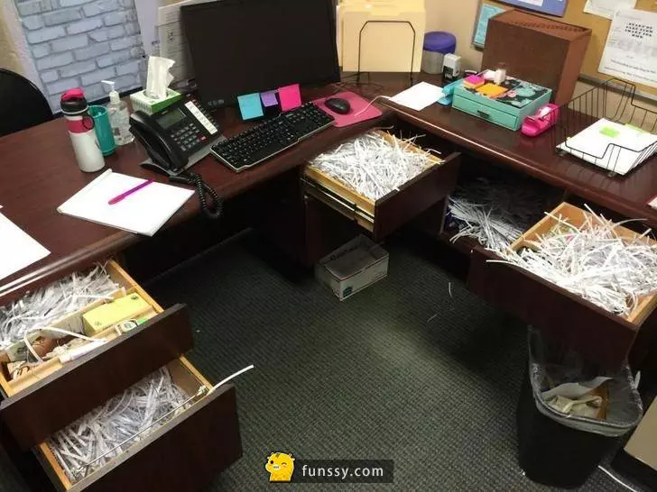 21個同事做過超煩的惡作劇... 一起來笑笑吧!